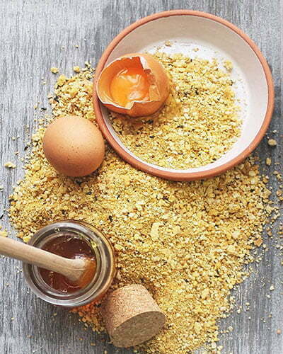 paste de reproducere pentru puisori cu ou